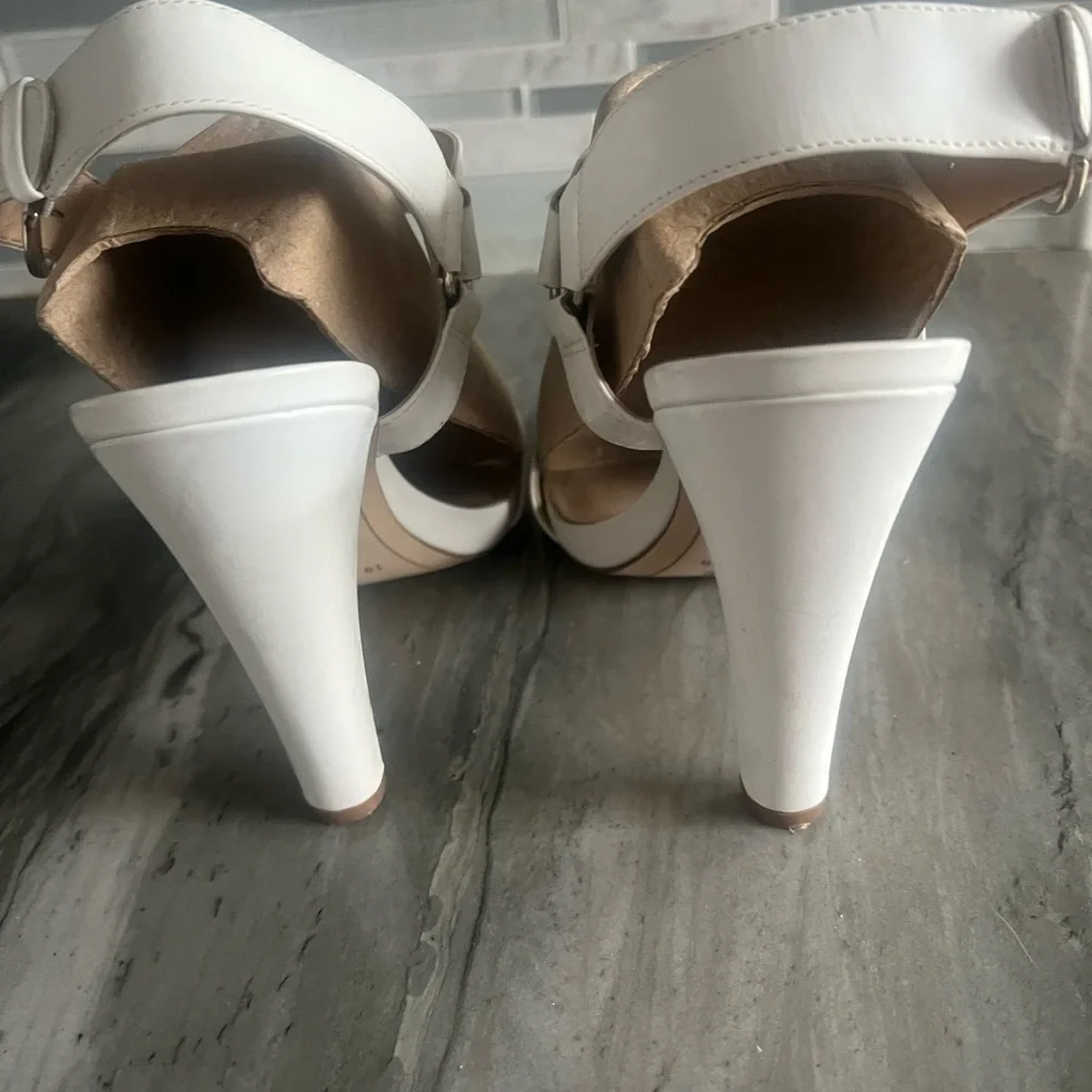Karl Lagerfeld White Patent High Heel Sandals with Buckle